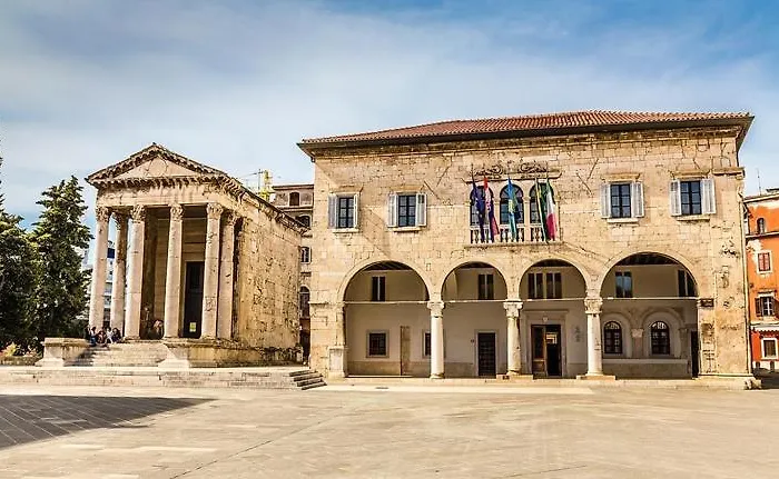 Apartman Center Bag Pula